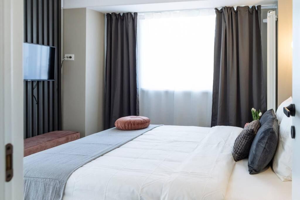 Panoramic Apartment - 4Br - Piata Unirii Бухарест Экстерьер фото